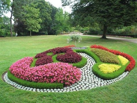 Round flower, herb, vegetable beds: 40 simple ideas for your garden ...