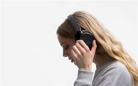 Meet Surface Headphones 2 – The Smarter Way to Listen – Microsoft Surface