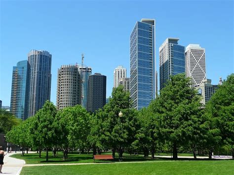 20 Awesome Things to Do in Chicago in Summer (A First-Timer's Guide)