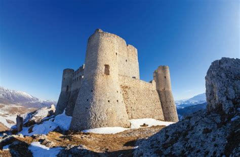 La Rocca Calascio - The Highest Fortress - Italy Travel and Life