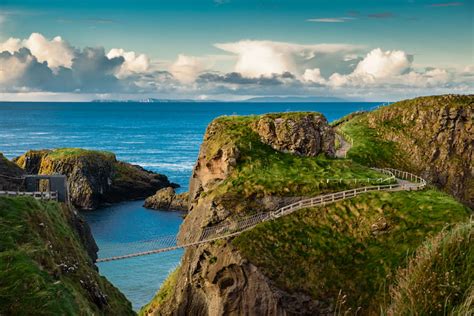 Carrick-A-Rede Rope Bridge - History and Facts | History Hit