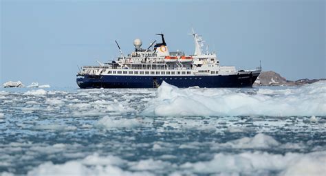 World Travel with Bob: Typical Day on An Arctic Expedition Ship - 2016