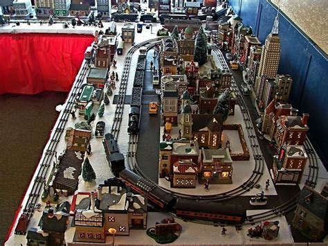 VILLAGE WITH TRAIN SET #modeltrainlayoutsideas | Model trains, Model ...