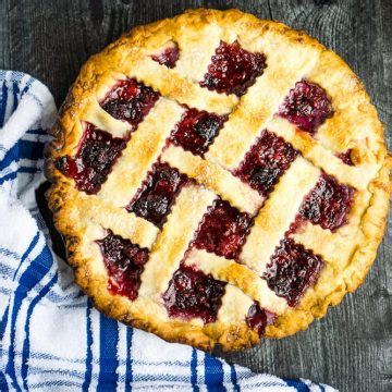 Blackberry Raspberry Pie : Heart's Content Farmhouse