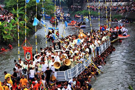 Our Lady of Peñafrancia fluvial procession today to draw crowds of ...