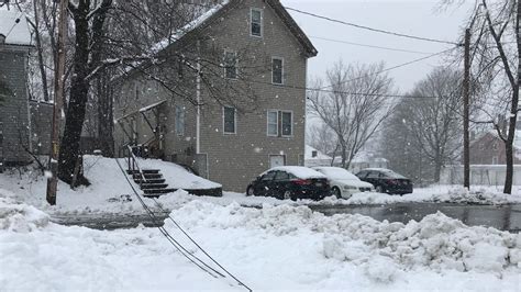 Maine weather Thousands without power as April snow storm hits ...