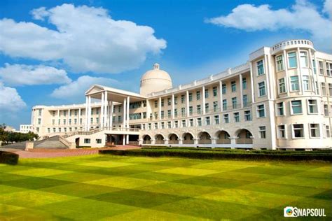 Admissions | Noida International University invites applications for ...