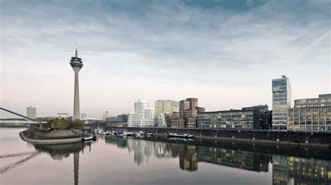 Dusseldorf Skyline Background Wallpaper 95604 - Baltana