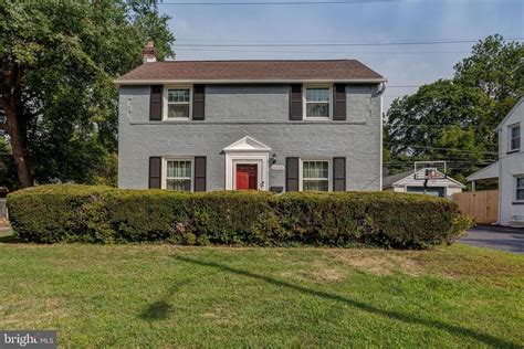 1033 Edgerton Rd, Secane, PA 19018 | Trulia