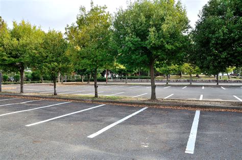 Choosing a Concrete Parking Lot For Your Commercial Property