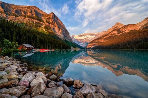 Lake Louise Sunrise, Banff stock image. Image of mountains - 58137041