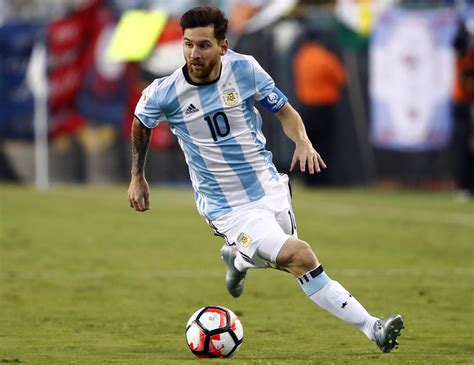 Argentina's Lionel Messi the obstacle in front of USA's Copa America ...