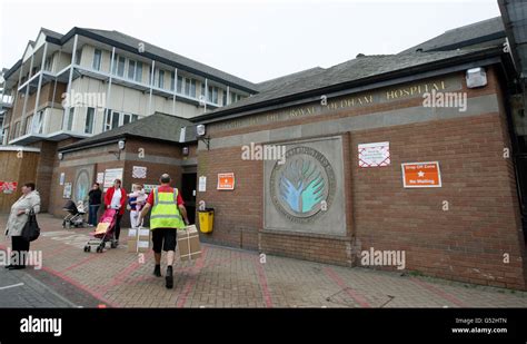 Oldham Royal Hospital Stock Photo - Alamy