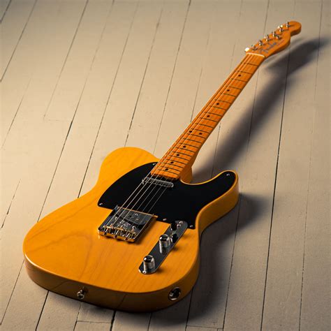 Fender American Vintage II 1951 Telecaster®, Maple Fingerboard ...