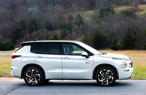 2023 Mitsubishi Outlander PHEV review: A versatile step forward ...