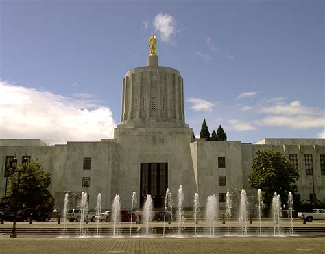 Oregon State Capitol | Wondermondo