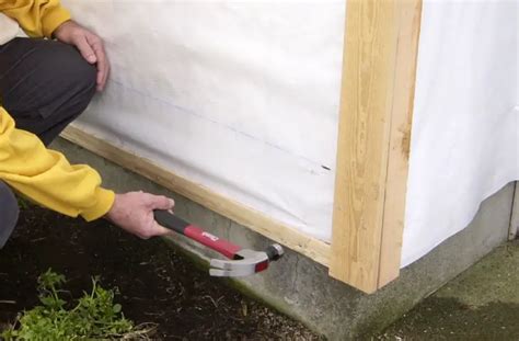 Cutting & Fastening Lap Siding | HomeTips