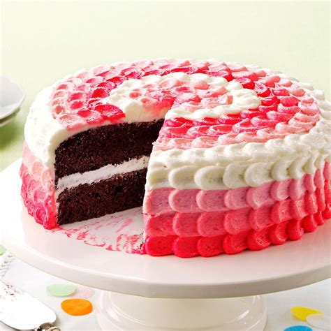 Cake with Buttercream Decorating Frosting | Recipe | Icing recipe for ...