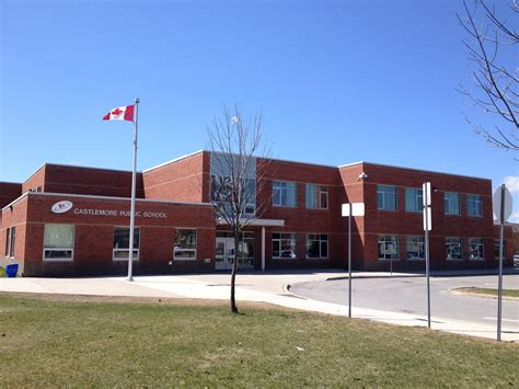 File:Castlemore Public School in Markham, Ontario- 2014-04-23 14-09.jpg ...