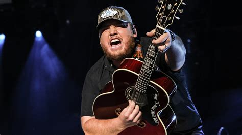 Luke Combs World Tour 2023 Presale Code (Bootleggers Lucas Oil Stadium ...