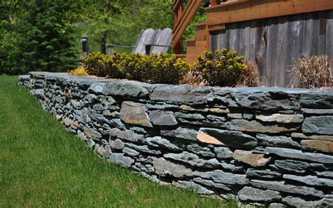 Hardscape elements, Dry-stack retaining wall 101