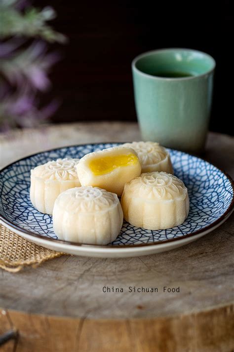 Snow Skin Mooncake-Video Recipe with Custard Filling - China Sichuan Food