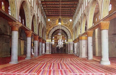 Masjid Al Aqsa Interior