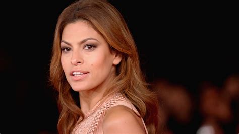 Eva Mendes lets her hair down dancing to Ryan Gosling’s latest movie ...