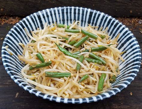 Stir-fried bean sprouts with green beans | Bean sprout recipes, Stir ...