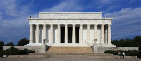 Lincoln Memorial, A Monument To The Memory of A Fighter For Democracy ...