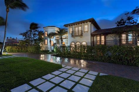 Billy Joel Cuts Price of Palm Beach Estate by $3 Million