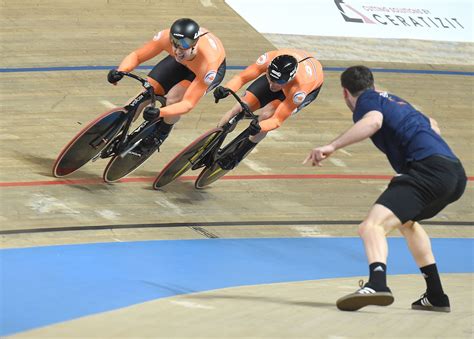 Dutch delight in men's team sprint as UCI World Track Cycling ...