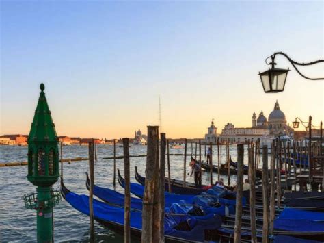 Serenade on a shred Gondola on the Grand Canal of Venice, with Dinner