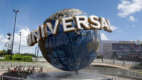 Universal Studios Resort Issues Ban on Photographers | Disney Dining