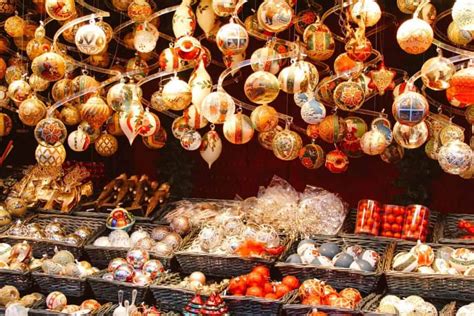 10 Magical Austria Christmas Markets to Visit in 2022 - Paula Pins The ...