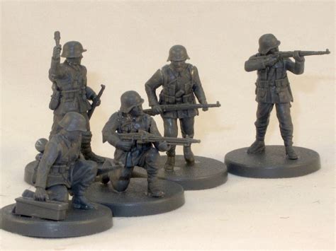 28mm German WWII miniatures review | Tiny Hordes