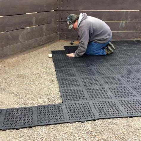 How to Install Rubber Flooring Outdoors Using Different Styles