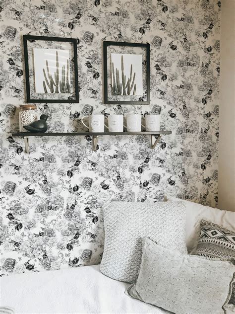 Black and white floral pattern peel and stick wallpaper | Fancy Walls