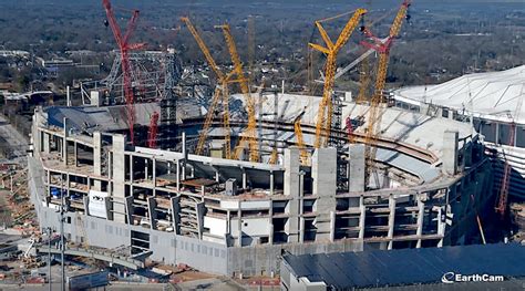 VIDEO: Watch Atlanta's Mercedes-Benz Stadium "rise up" in 3-year ...