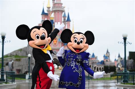 Minnie Mouse Celebrates the 20th Anniversary of Disneyland Paris in ...