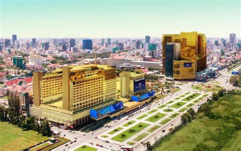 NagaWorld Hotel & Entertainment Complex, Phnom Penh (updated prices 2025)