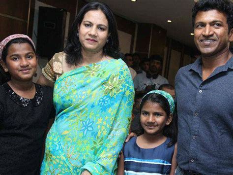 Puneeth Rajkumar and wife Ashwini celebrates 16th wedding anniversary ...