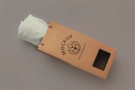 Premium PSD | Ecological t-shirt packaging mockup