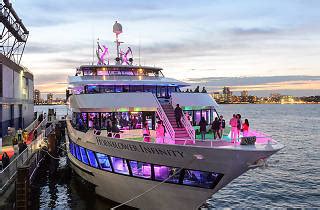 7 Best Dinner Cruises in NYC for an Elegant Evening