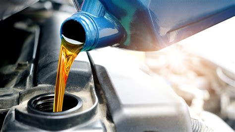 What Is an Oil and Filter Change? - Kelley Blue Book