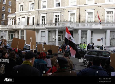 Protest outside Iraqi Embassy in London Stock Photo - Alamy