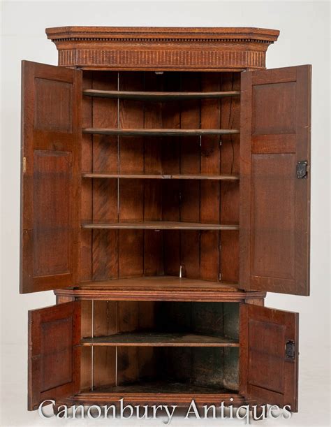 Georgian Oak Corner Cabinet - Antique Furniture