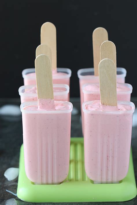 Creamy Strawberry Popsicle, Step by step homemade fruit popsicle recipe