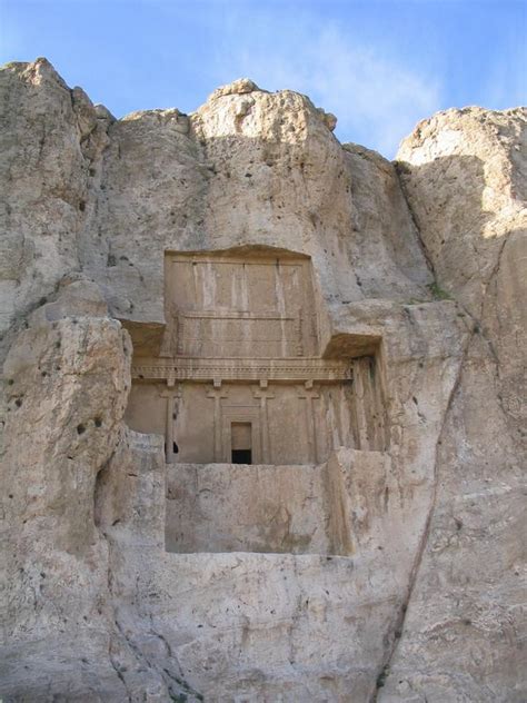 Achaemenid Tomb II, general view (2) - Livius