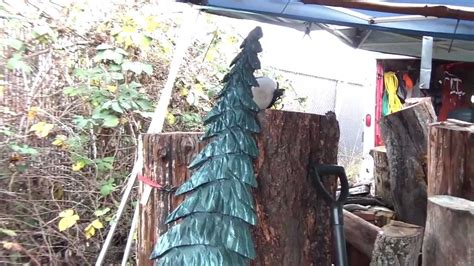 Lets Carve! A Christmas Tree (Chainsaw Carving) - YouTube